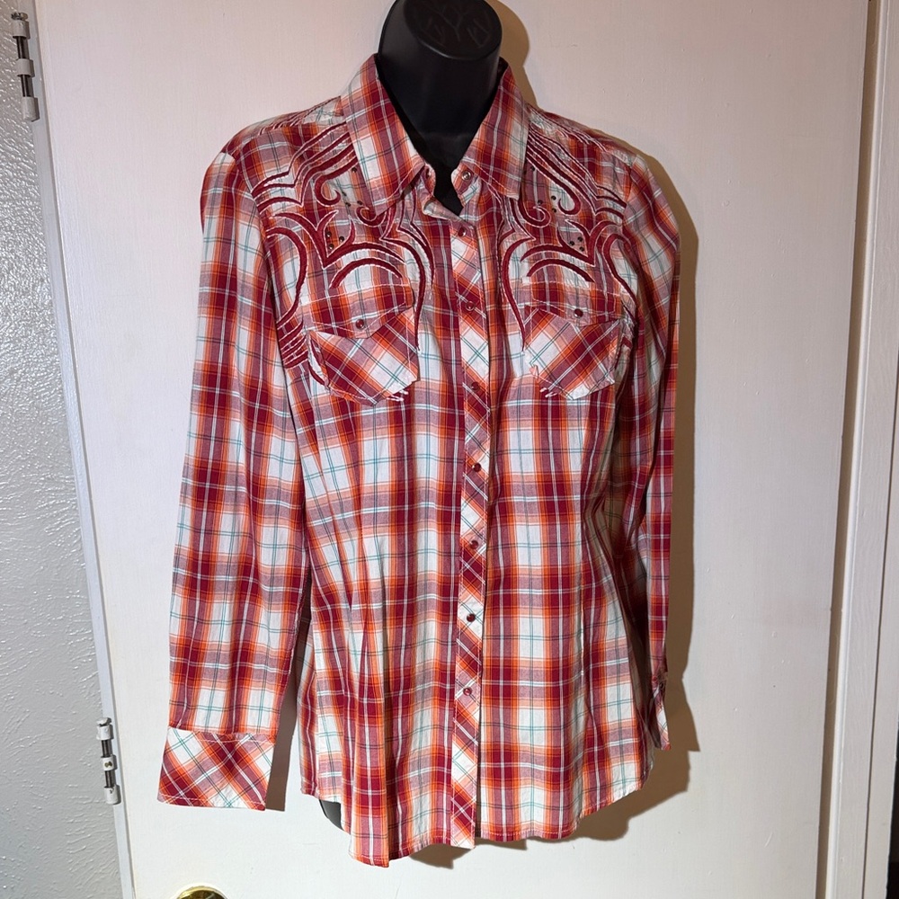 Ariat fitted women’s western long sleeve shirt, red and orange plaid